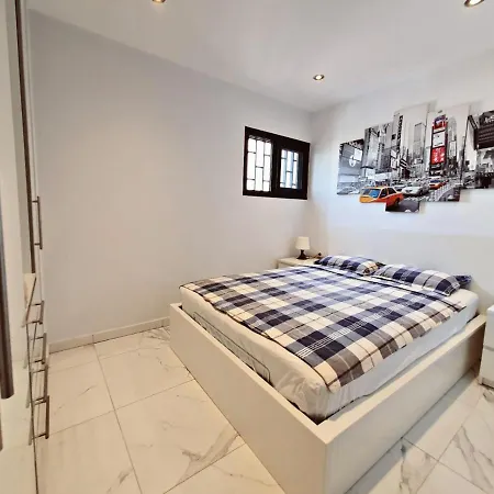 Sea View In Paradise Court