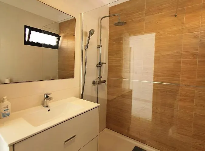 Lägenhet Sea View In Paradise Court *